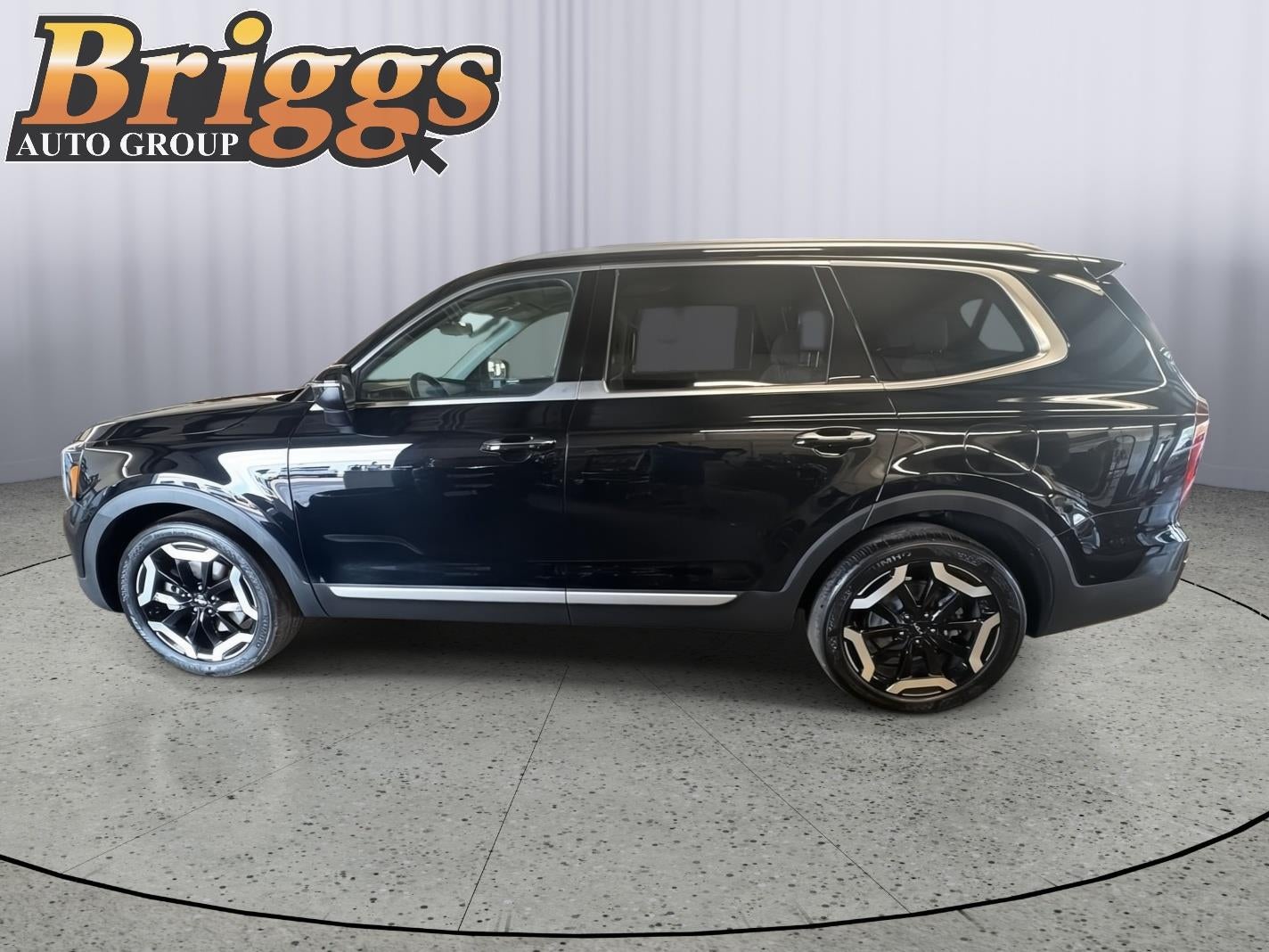 Used 2025 Kia Telluride S with VIN 5XYP64GC1SG679116 for sale in Kansas City