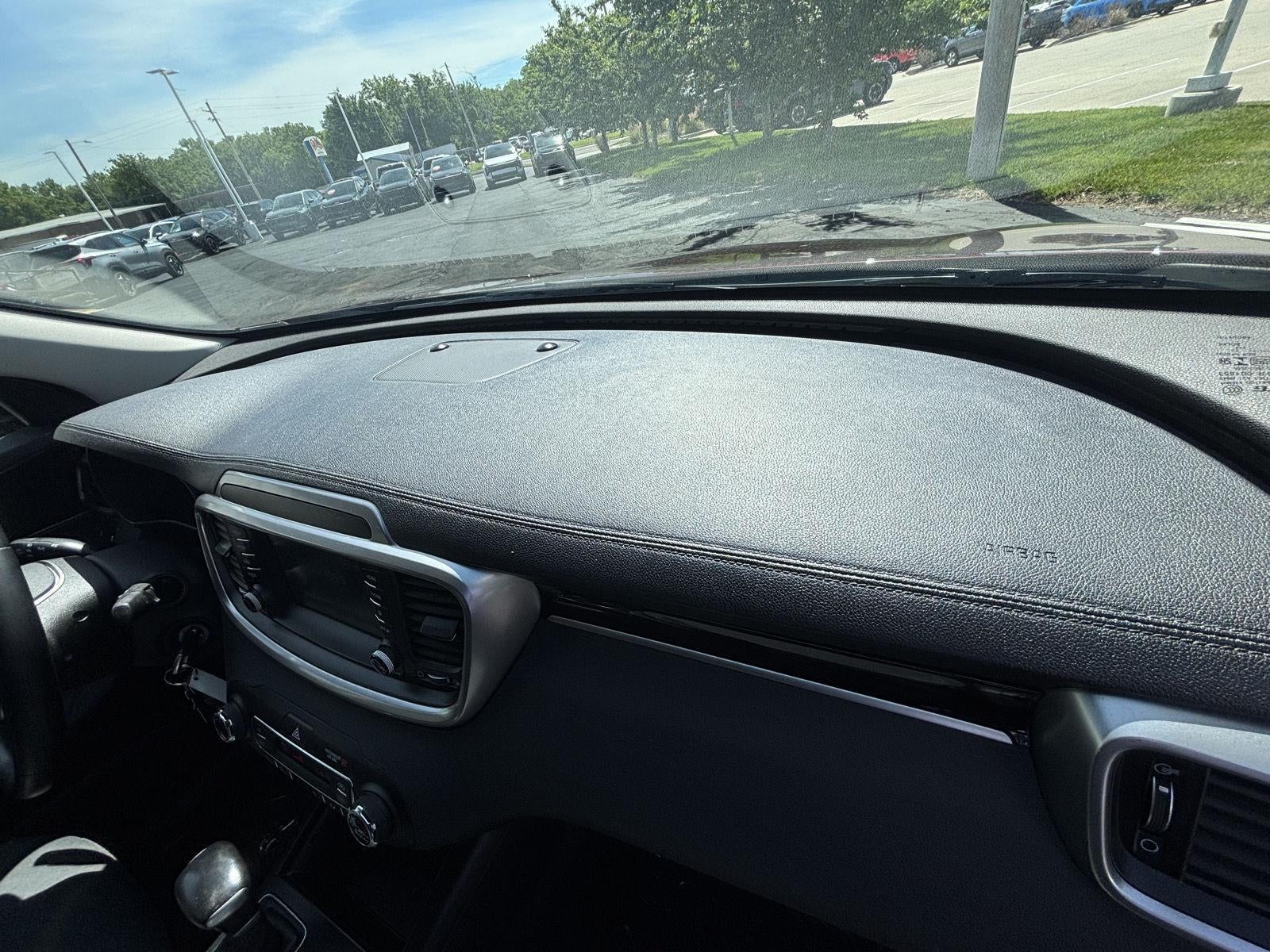 2020 Kia Sorento LX