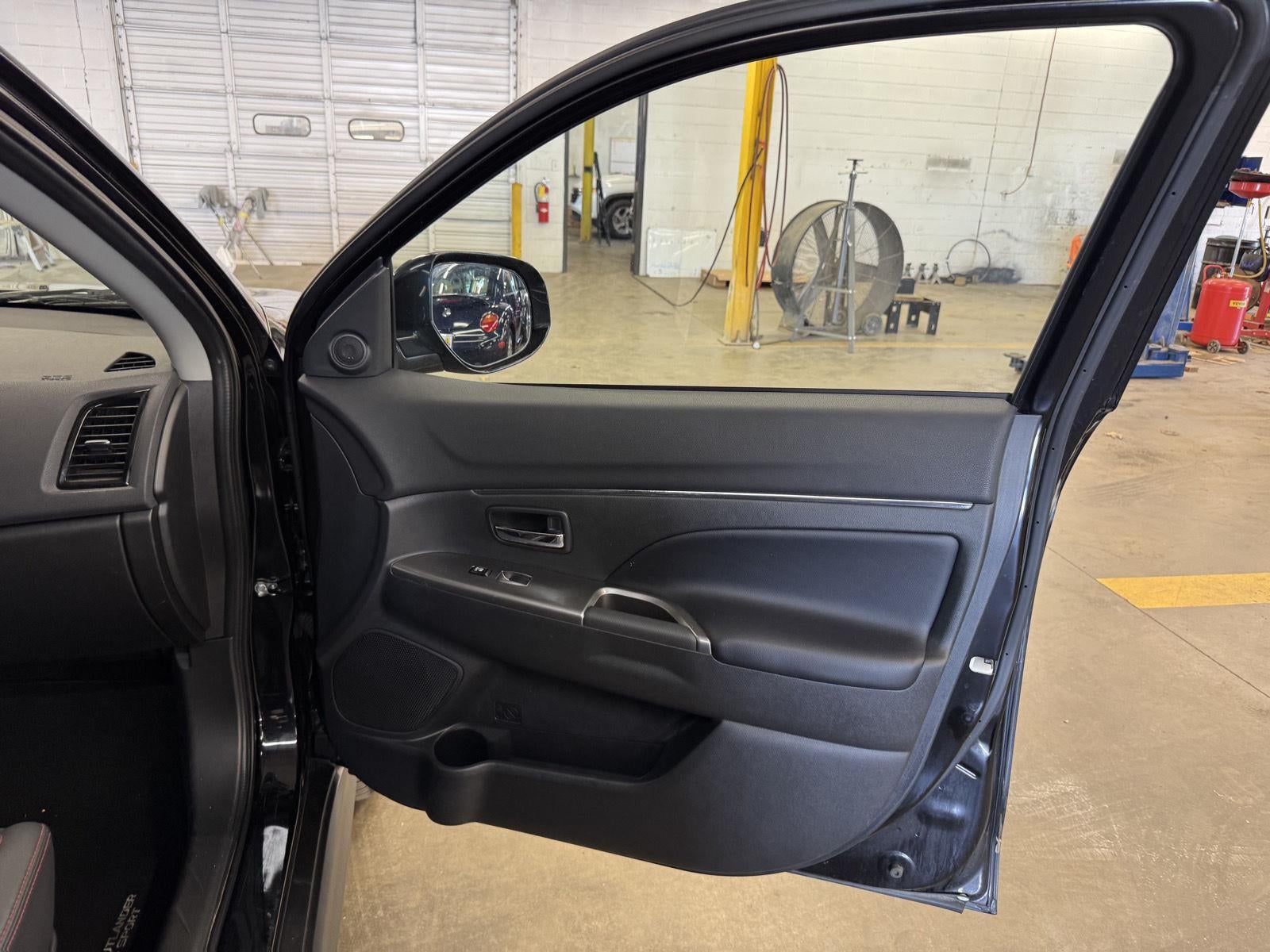 2023 Mitsubishi Outlander Sport SE