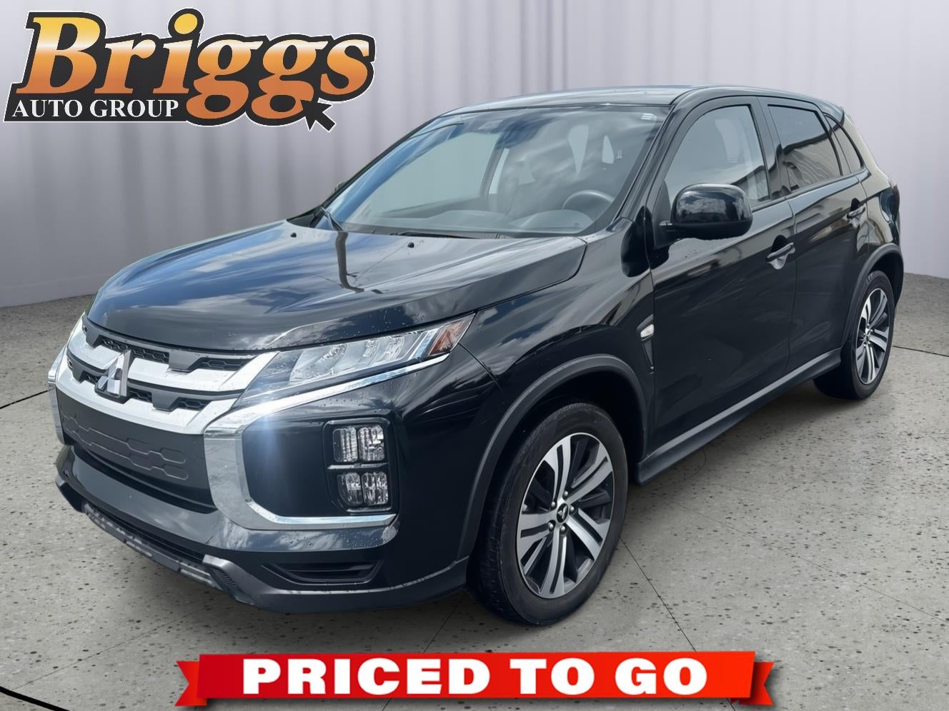 2025 Mitsubishi Outlander Sport's photo