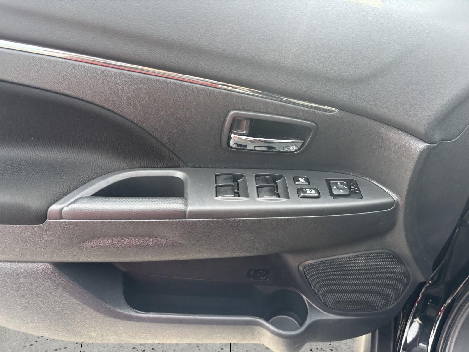 2025 Mitsubishi Outlander Sport SE