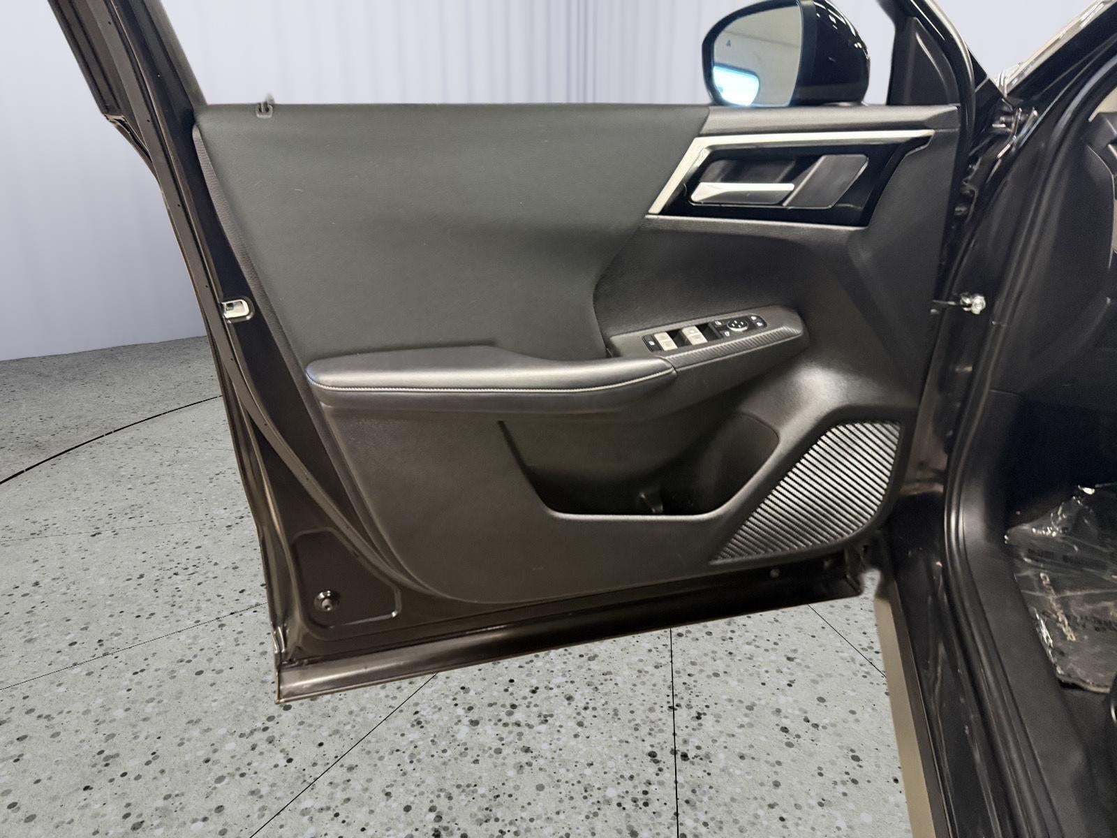 2024 Mitsubishi Outlander ES