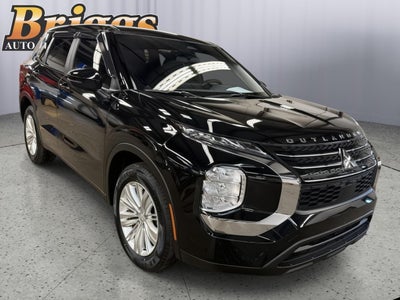 2024 Mitsubishi Outlander ES