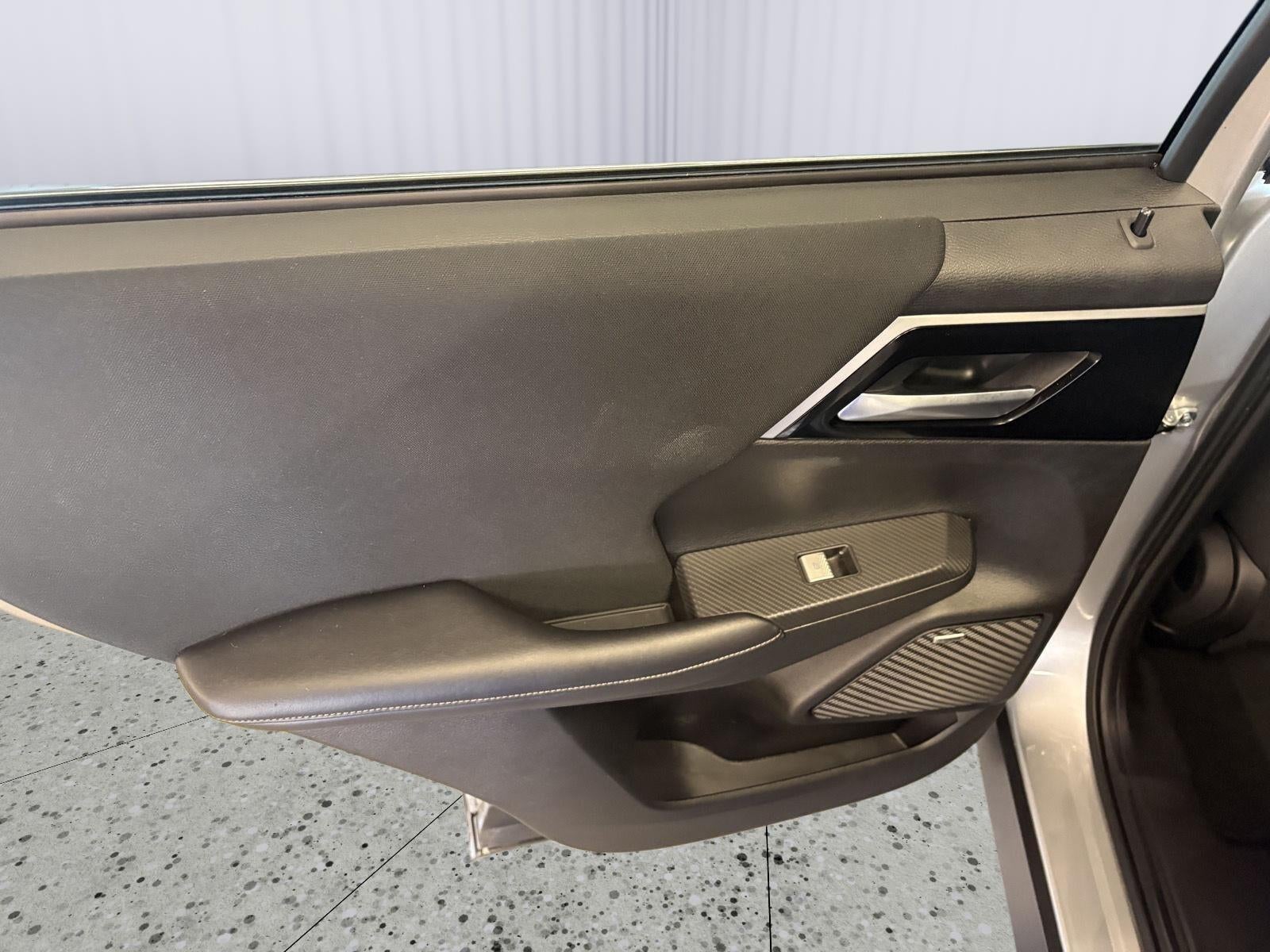 2025 Mitsubishi Outlander ES