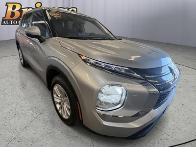 2025 Mitsubishi Outlander ES