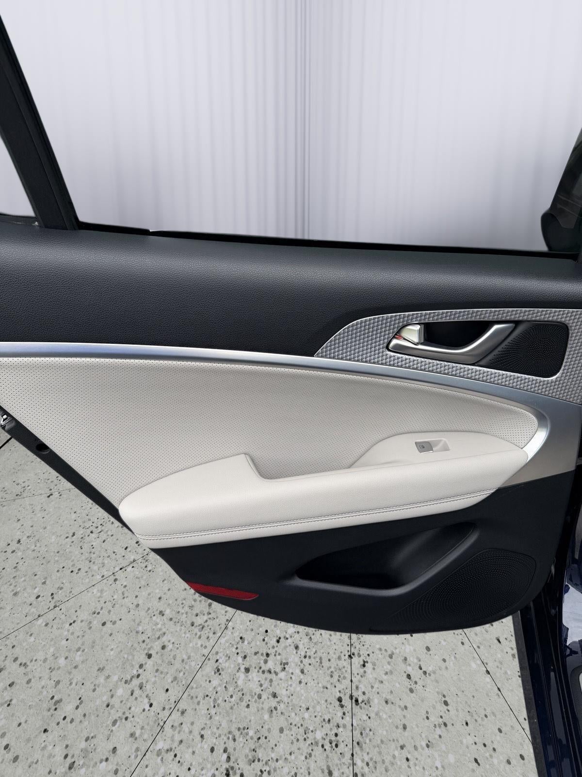 2023 Genesis G70 3.3T