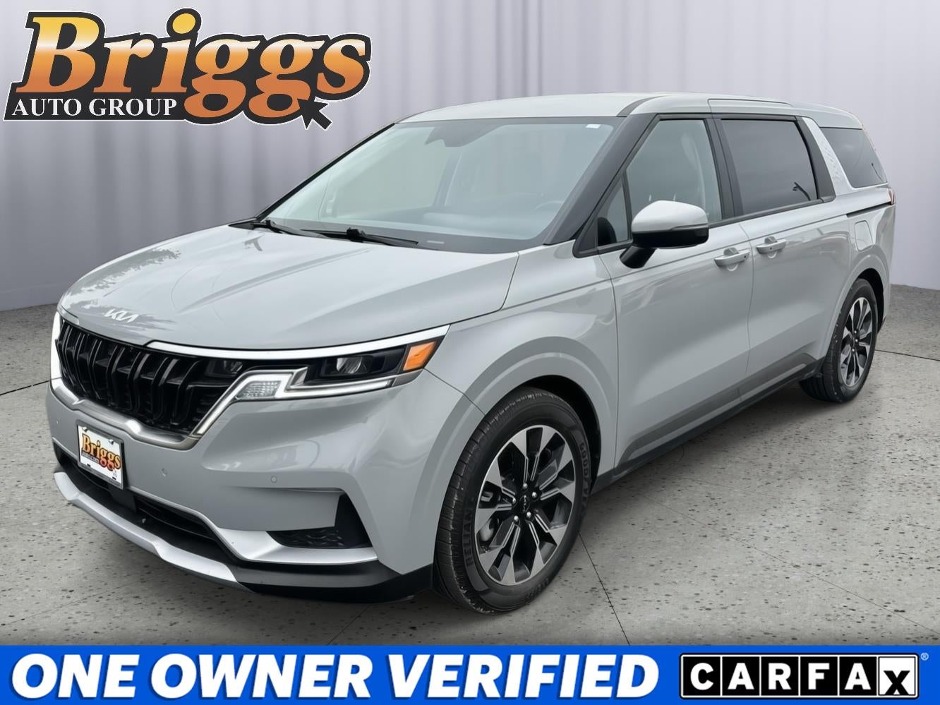 2024 Kia Sedona EX's photo