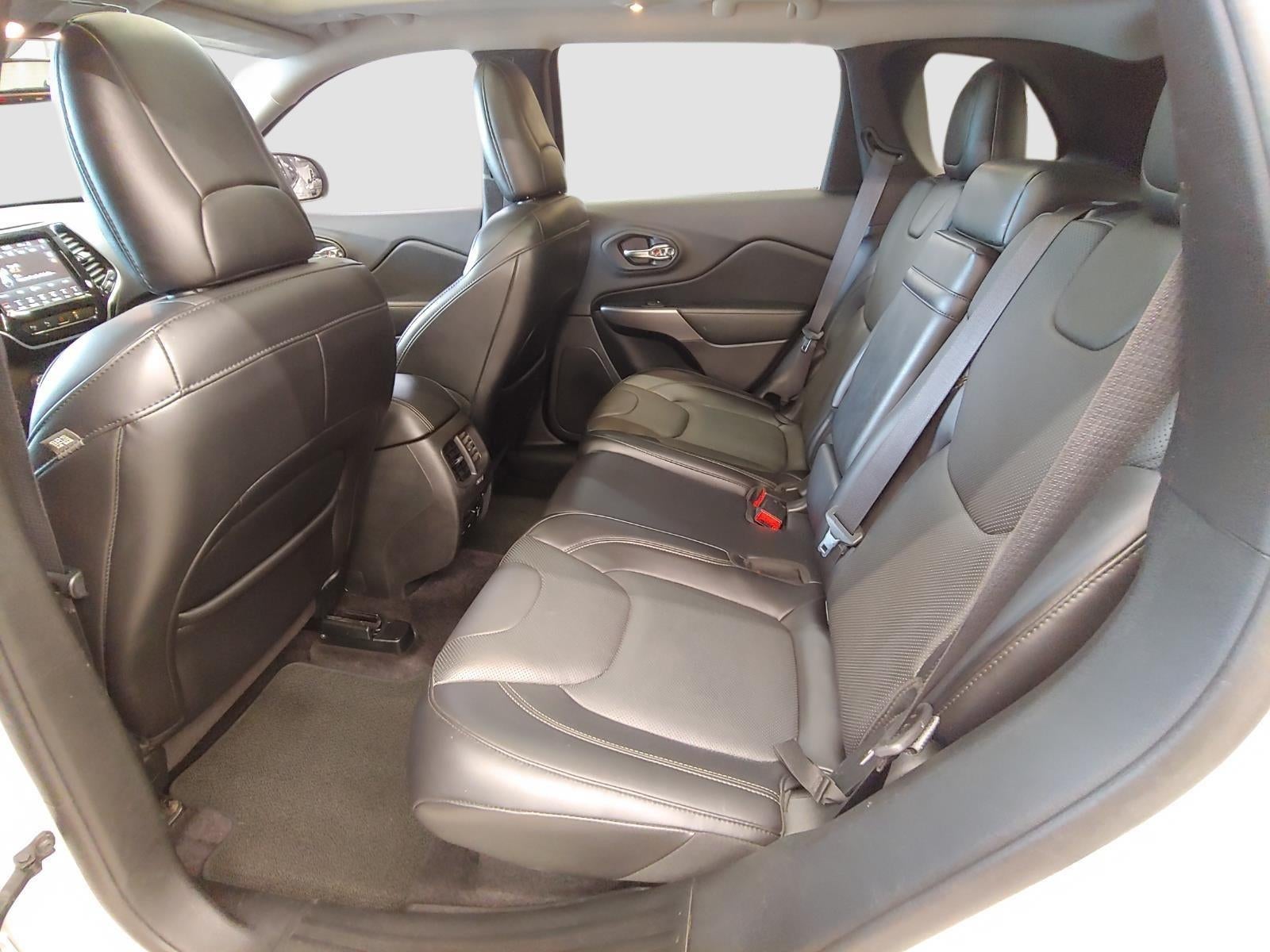 2019 Jeep Cherokee Overland