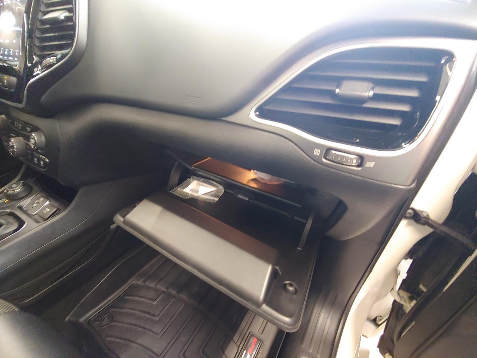 2019 Jeep Cherokee Overland