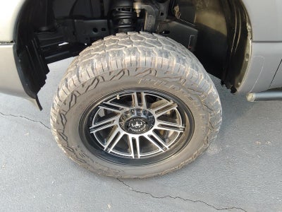 2022 Nissan Titan SV