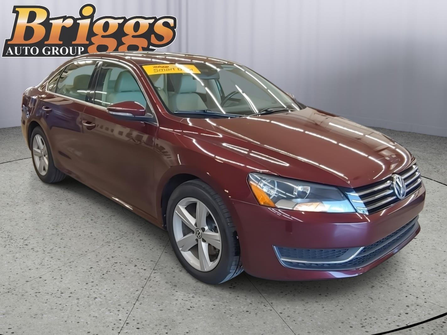 2012 Volkswagen Passat SE w/Sunroof & Nav PZEV