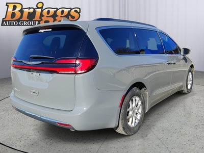 2022 Chrysler Pacifica Touring-L