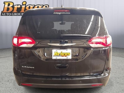 2025 Chrysler Voyager LX