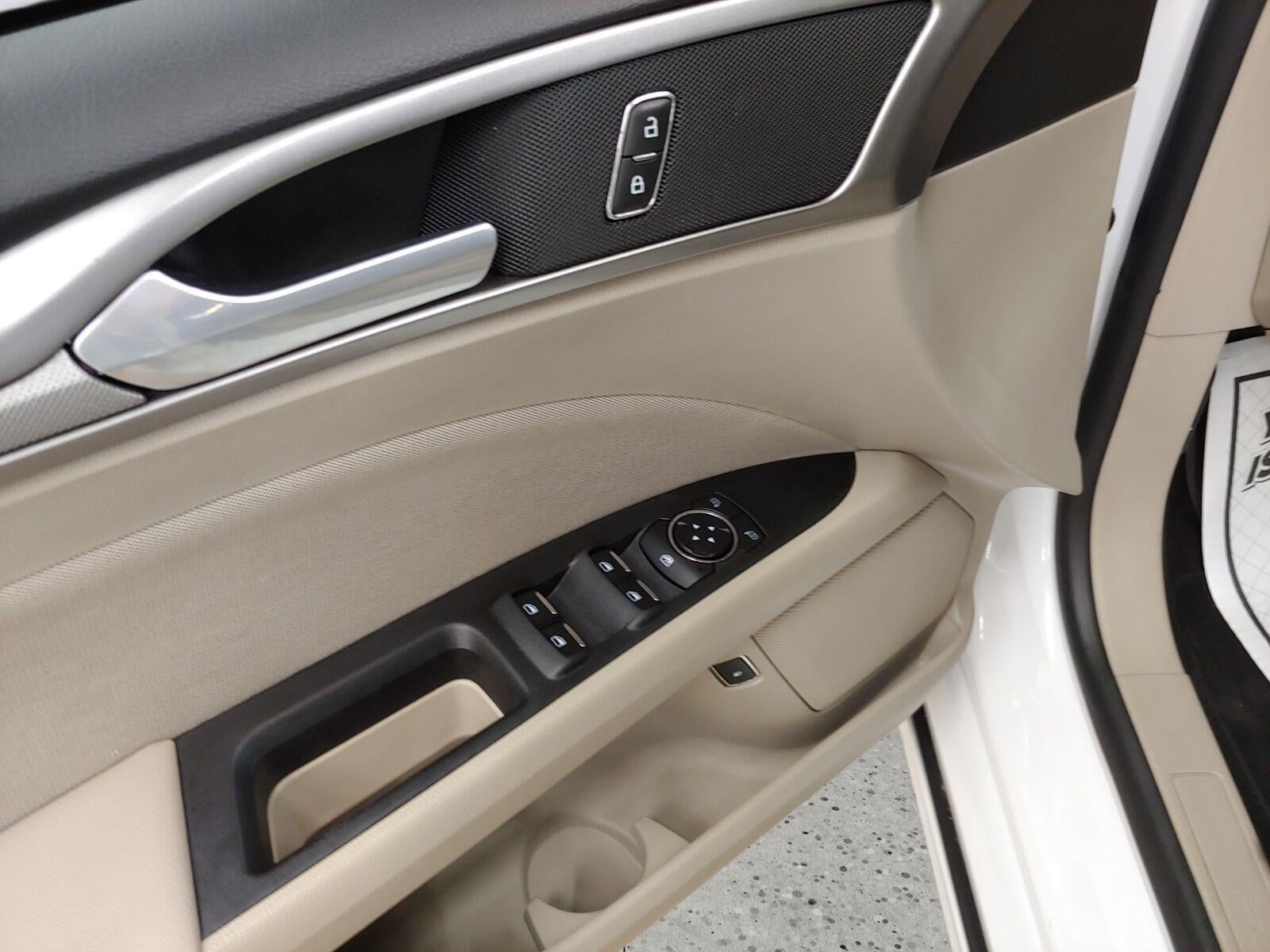 2018 Ford Fusion Hybrid SE