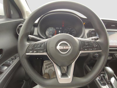 2022 Nissan Kicks SV