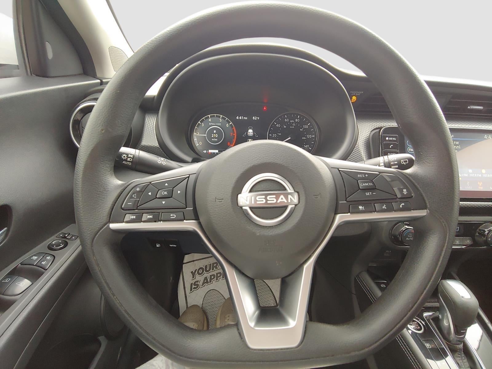 2022 Nissan Kicks SV