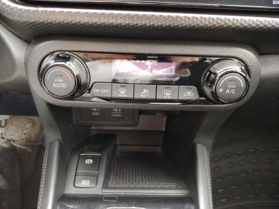 2022 Nissan Kicks SV