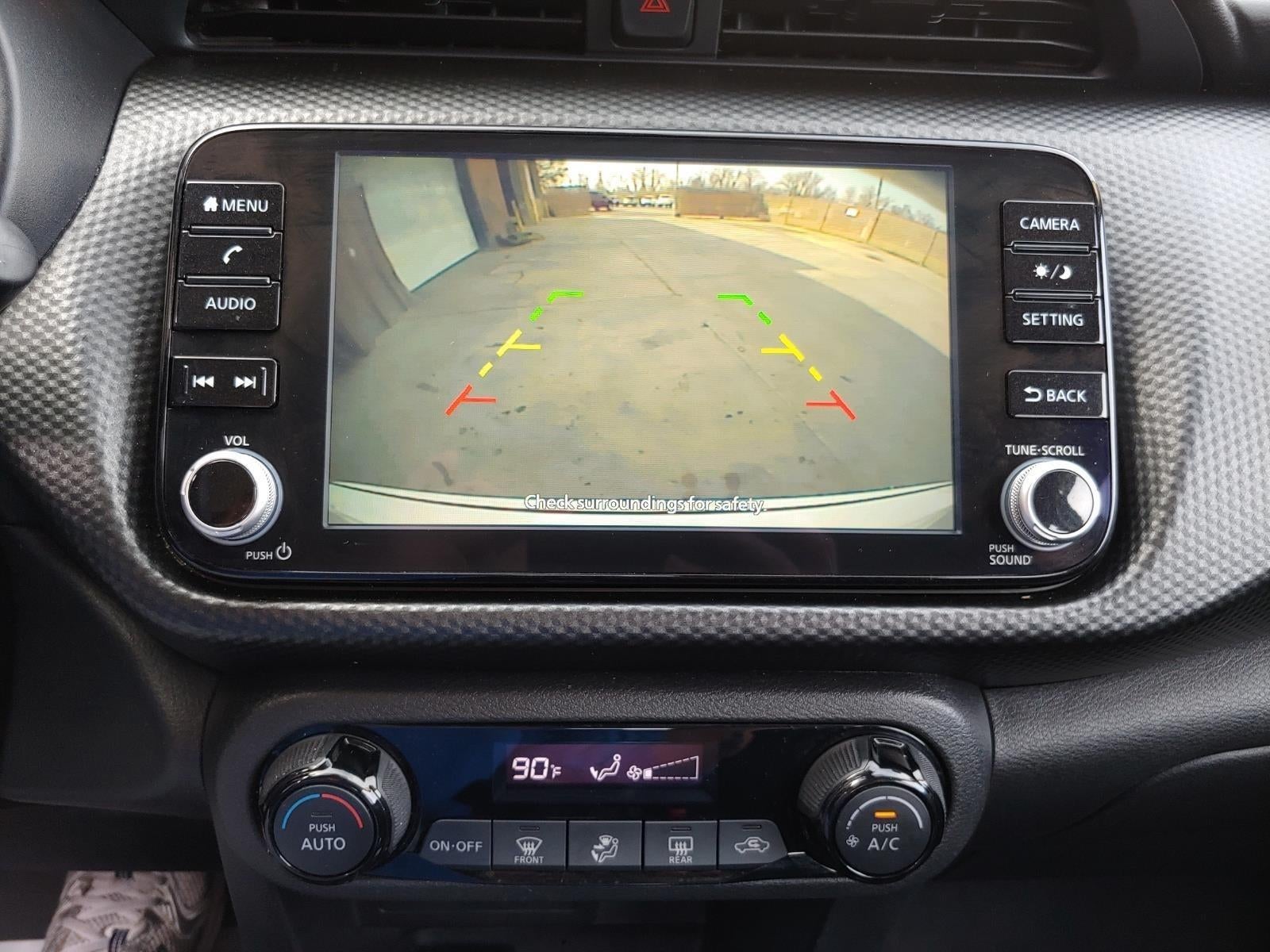 2022 Nissan Kicks SV