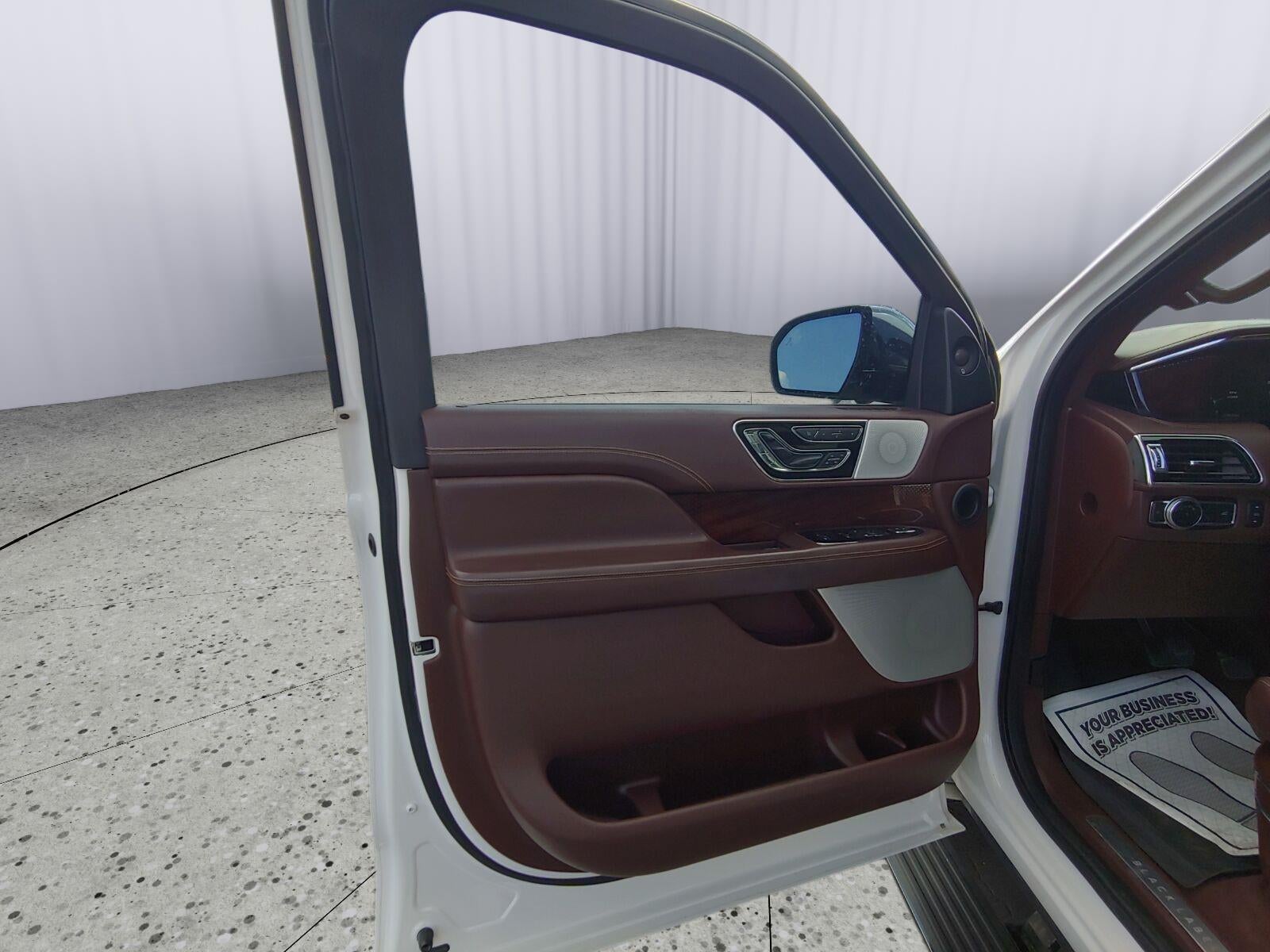2019 Lincoln Navigator Black Label