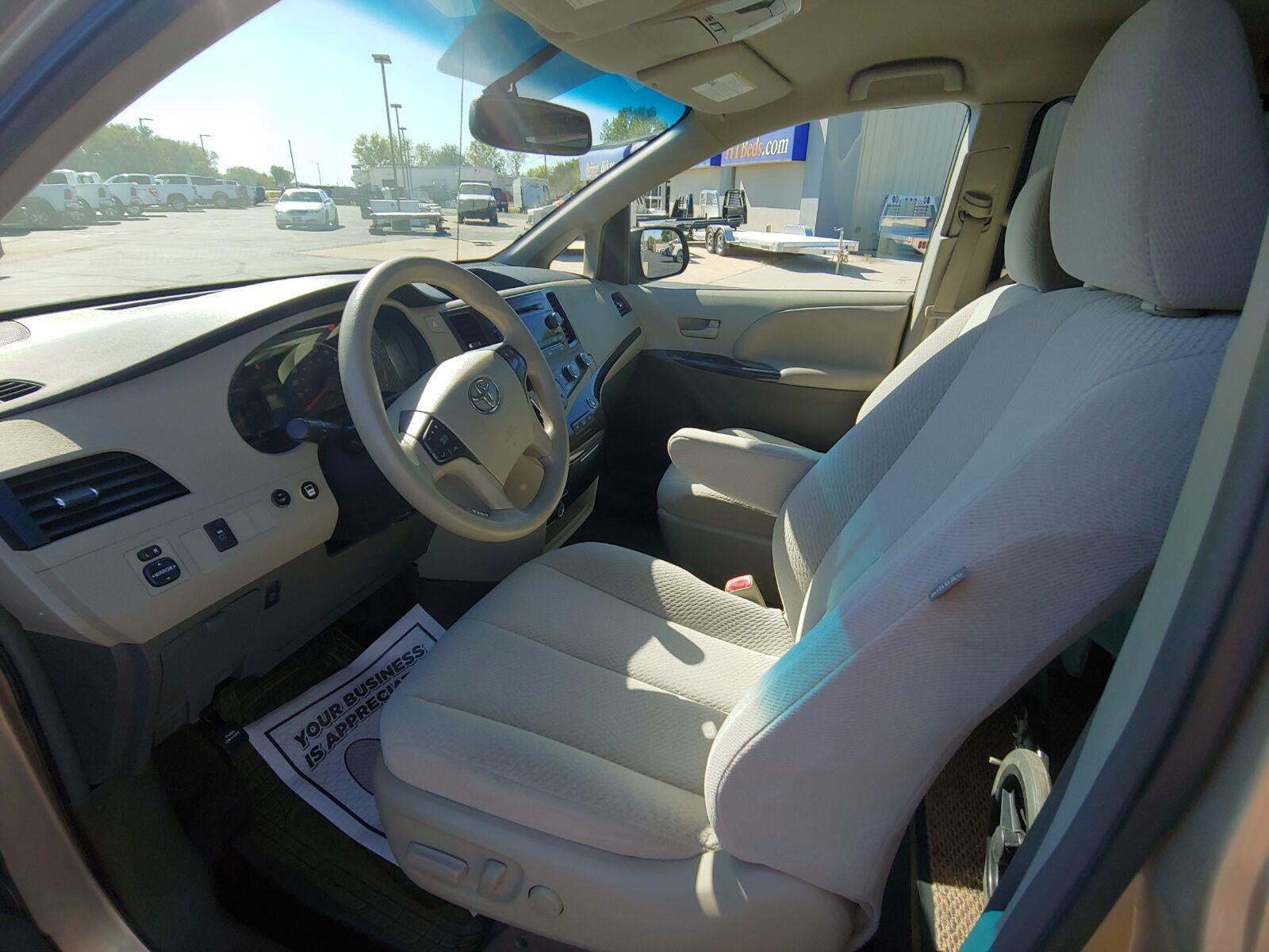 2011 Toyota SIENNA Base