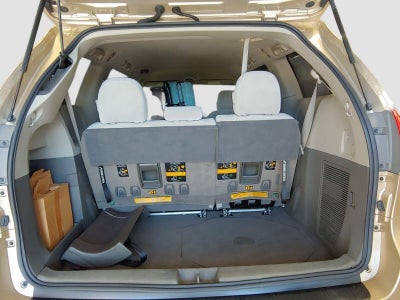 2011 Toyota SIENNA Base