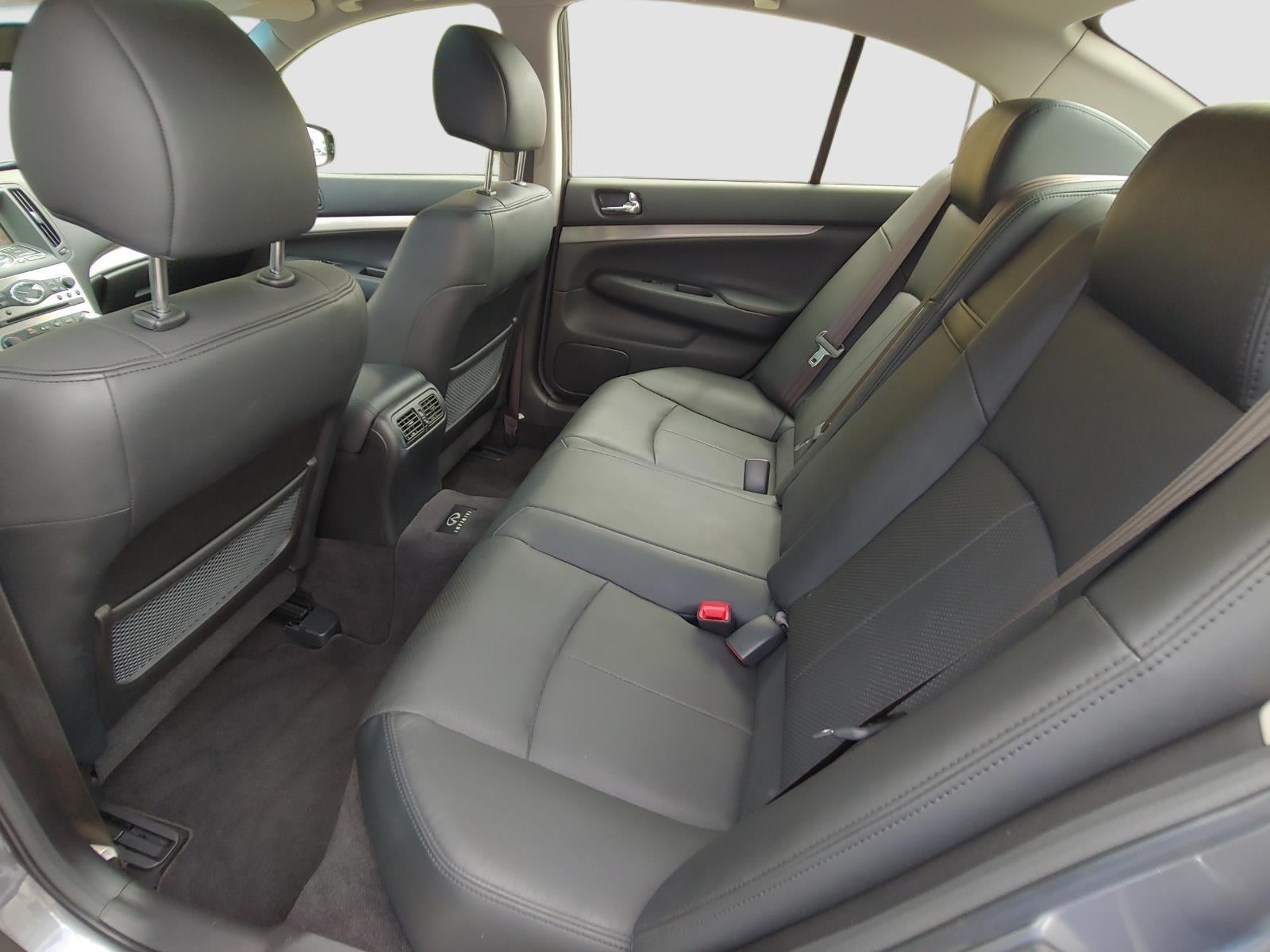 2013 INFINITI G37 Sedan x