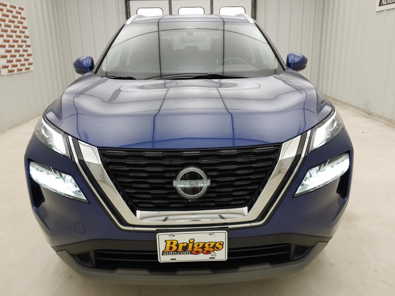 Used 2022 Nissan Rogue SV with VIN JN8BT3BBXNW335355 for sale in Kansas City