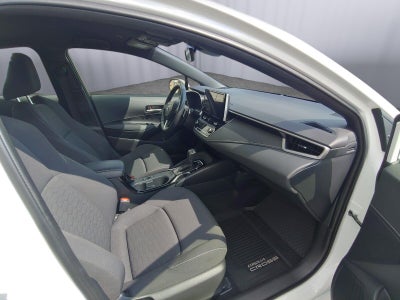 2025 Toyota Corolla Hatchback SE