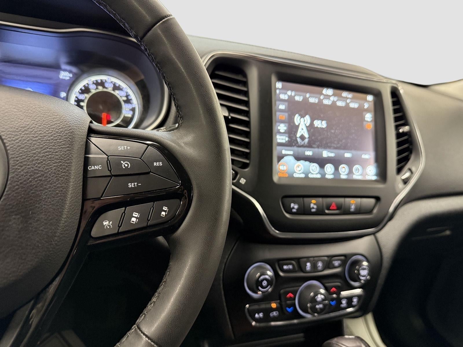 2023 Jeep Cherokee Altitude Lux