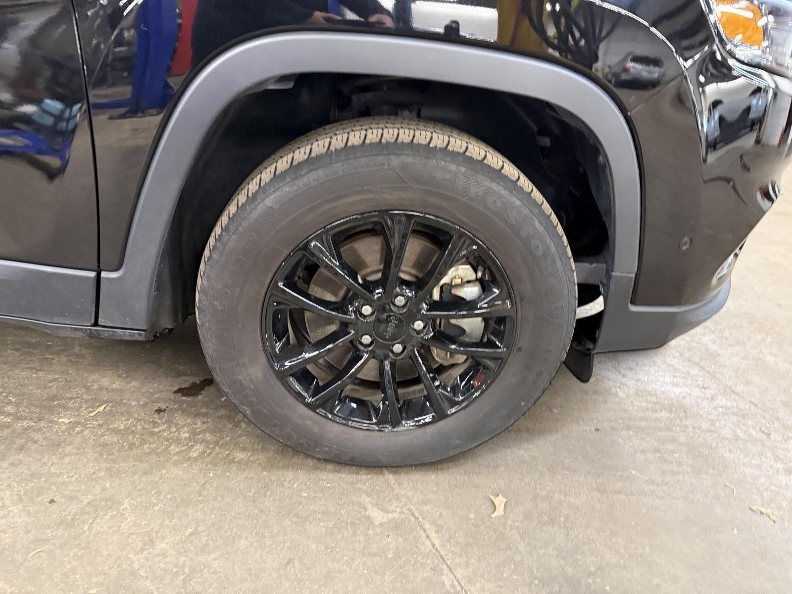 2023 Jeep Cherokee Altitude Lux