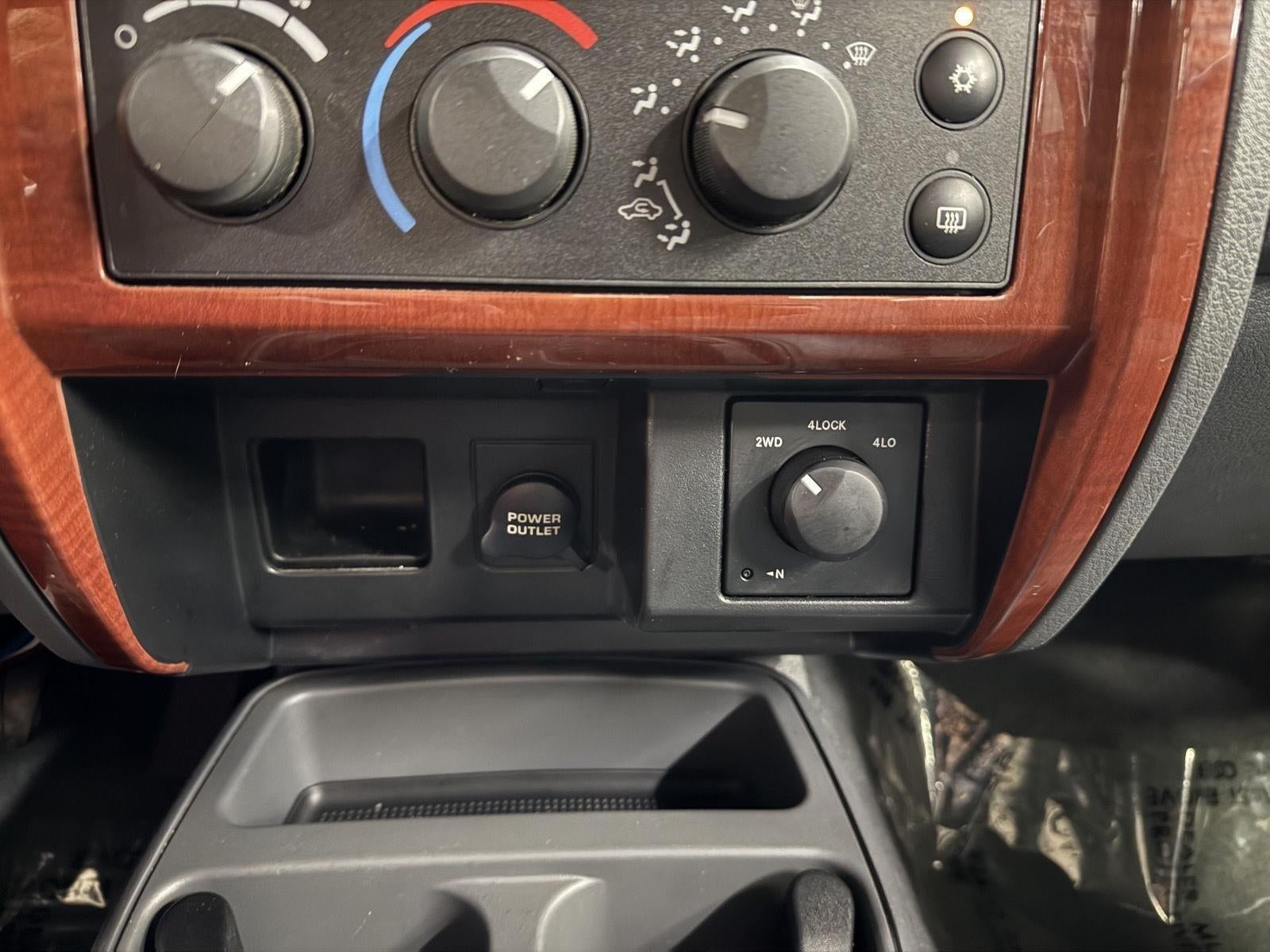 2005 Dodge Dakota SLT