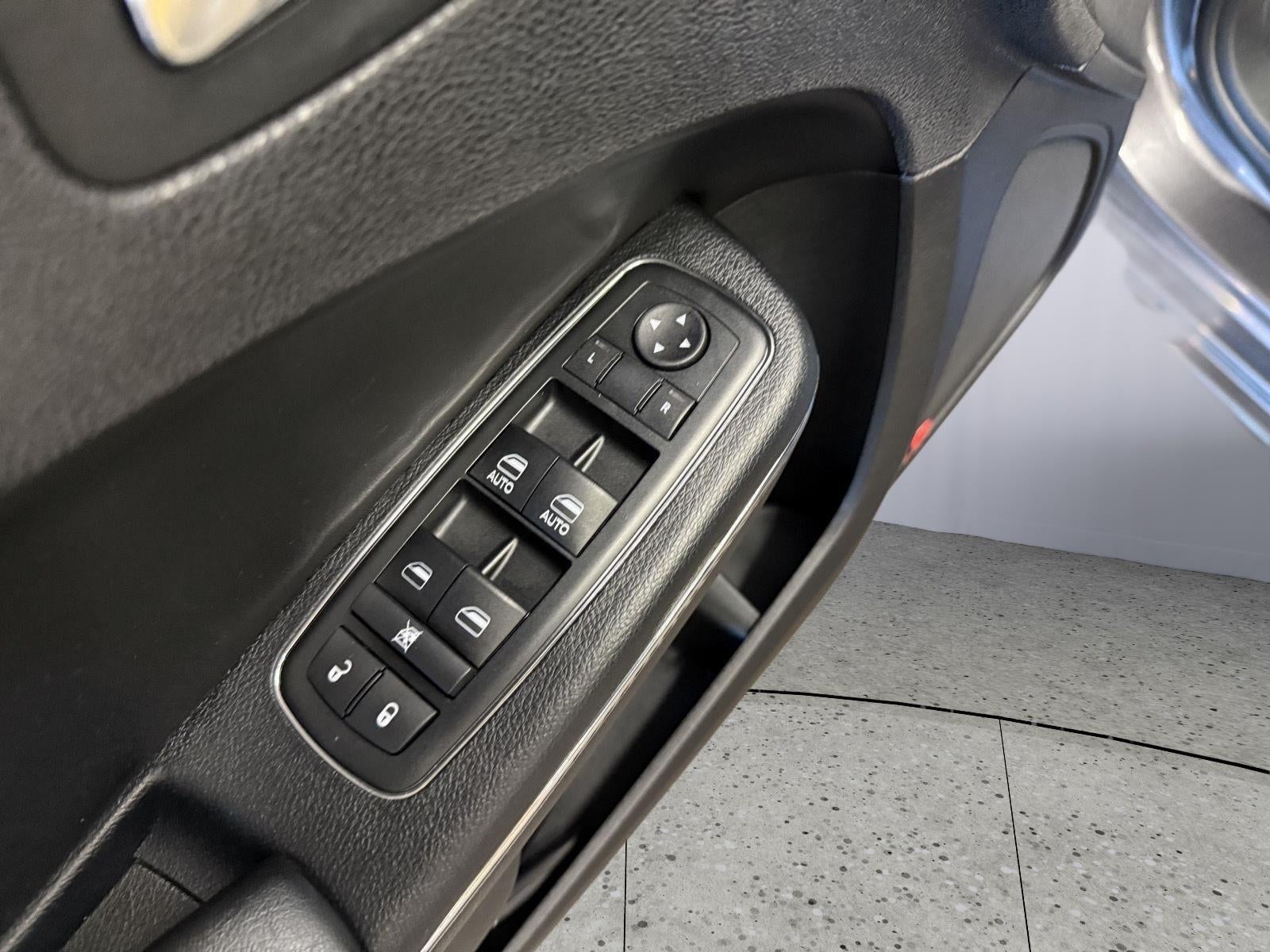 2013 Dodge Charger SXT