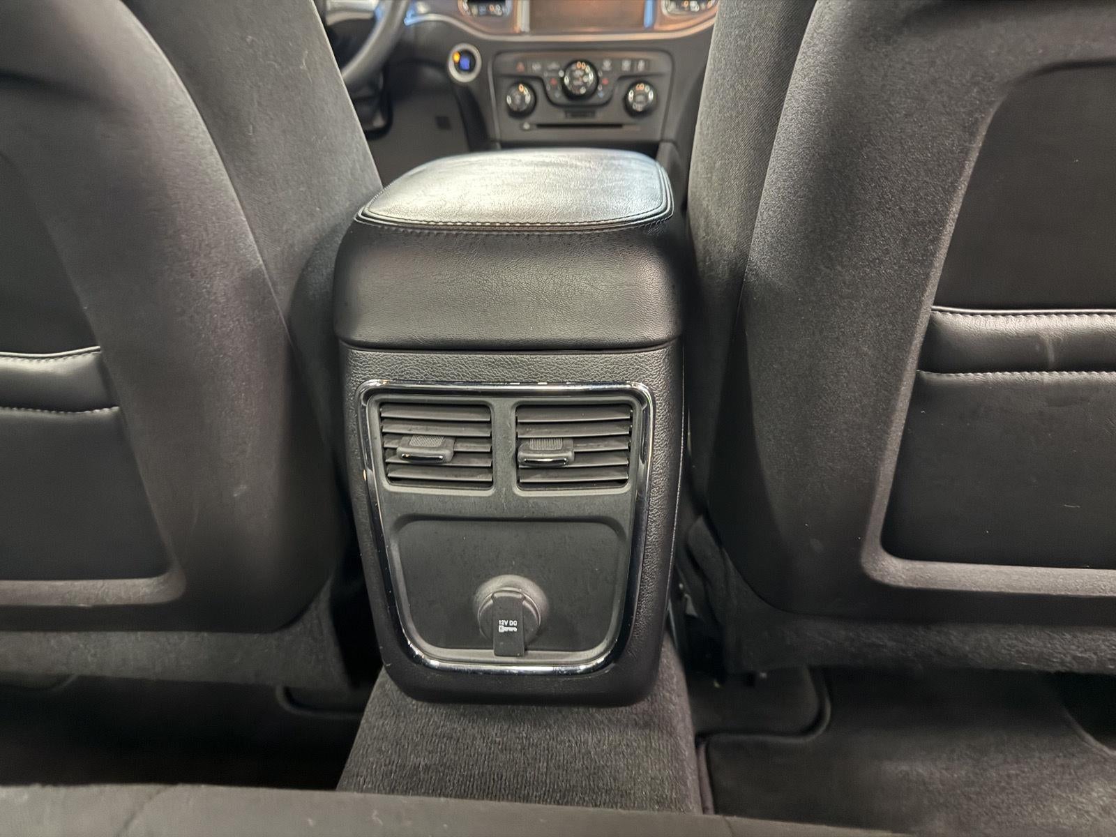 2013 Dodge Charger SXT