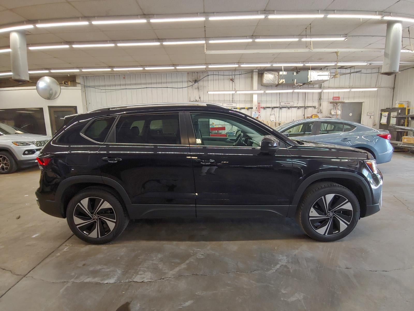 2025 Volkswagen Taos SE