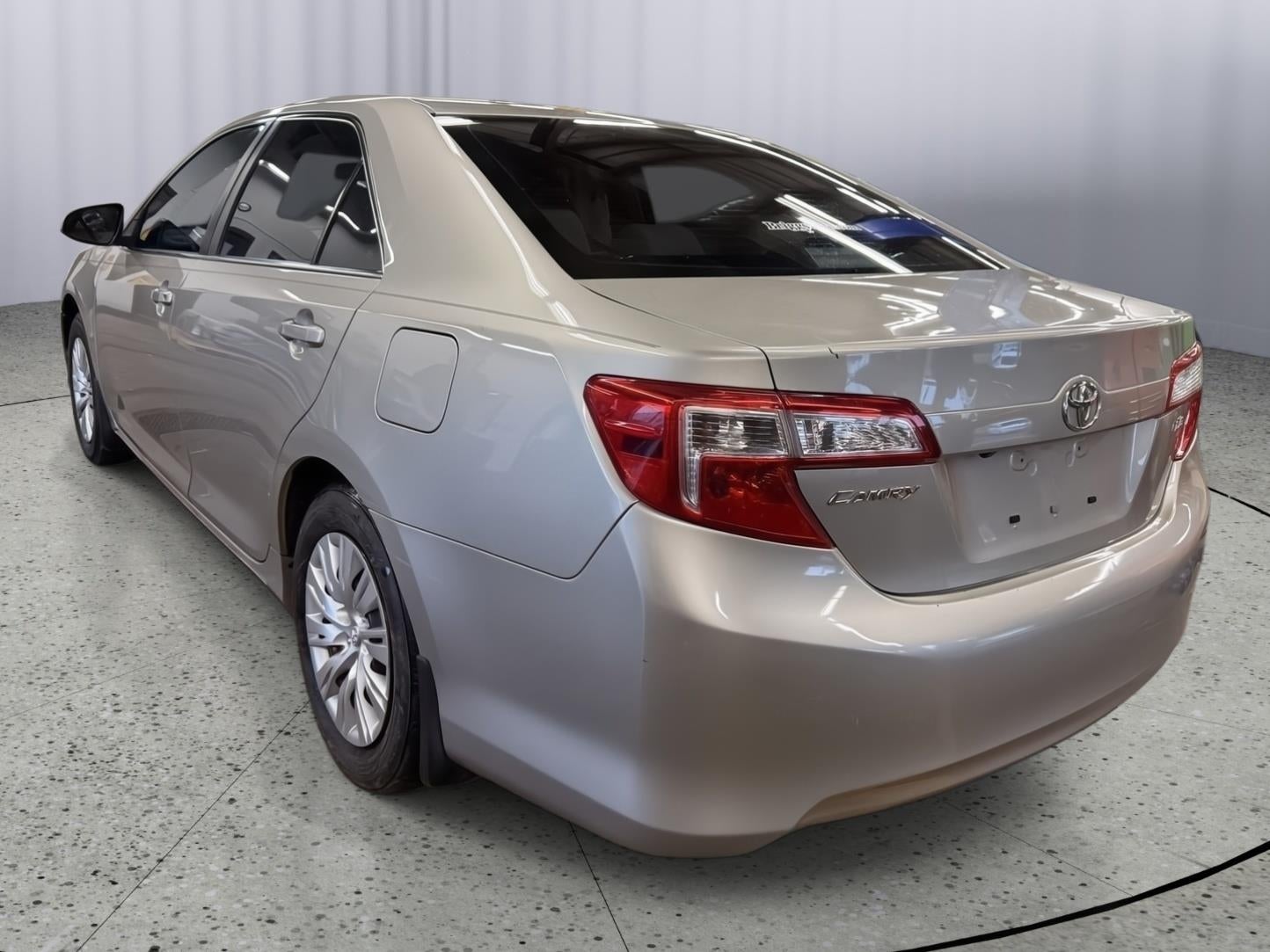 2014 Toyota CAMRY SE