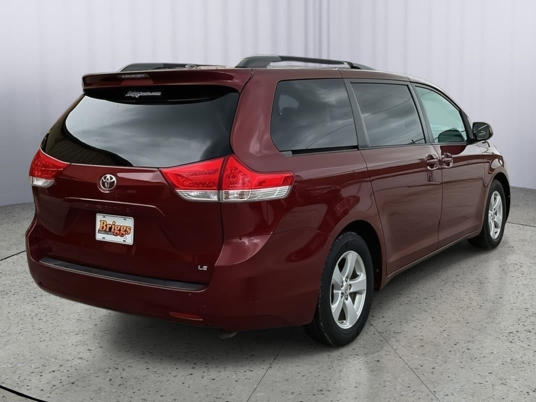 2011 Toyota Sienna LE 7-Passenger