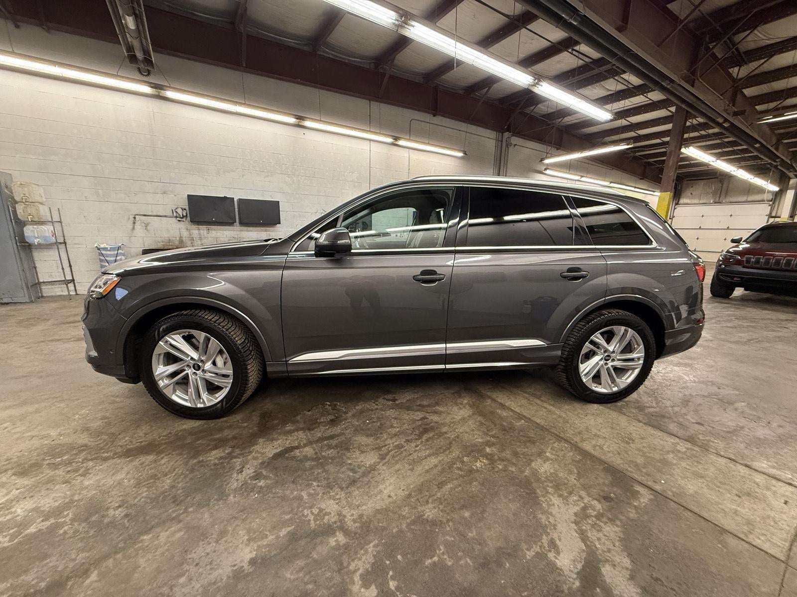 2022 Audi Q7 Premium Plus