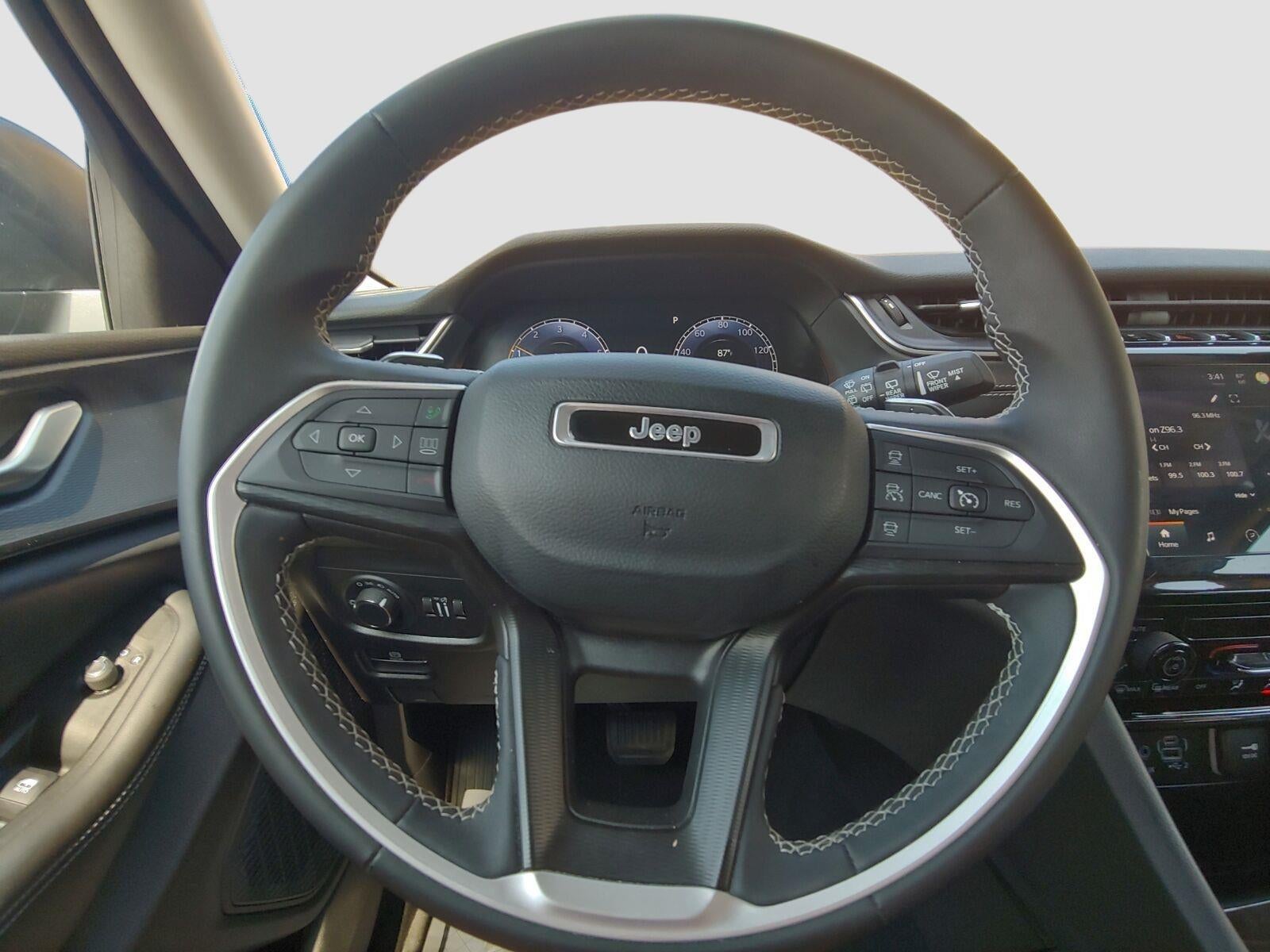 2023 Jeep Grand Cherokee Laredo