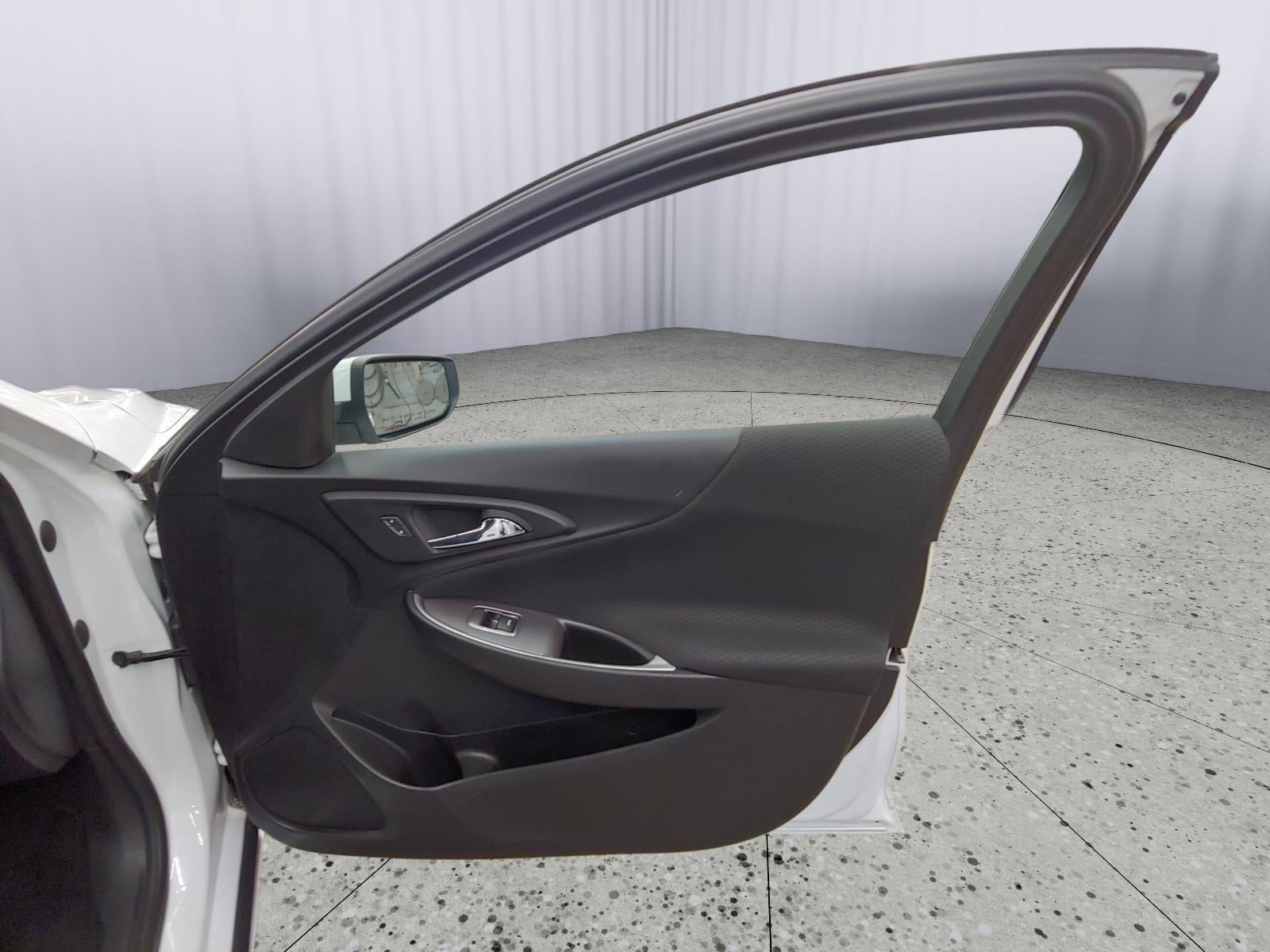 2022 Chevrolet Malibu LS