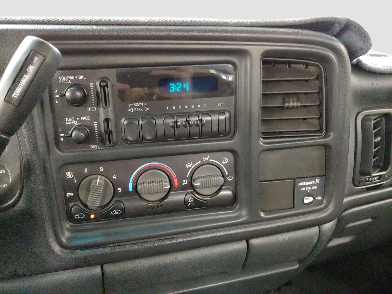 2002 Chevrolet Silverado 2500HD Reg Cab 133" WB 4WD