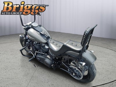 2019 HARLEY-DAVIDSON STREETBOB Base
