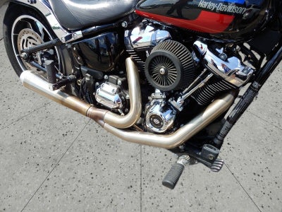 2018 HARLEY-DAVIDSON LOW RIDER Base