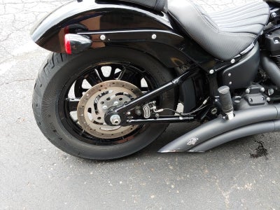 2022 HARLEY-DAVIDSON STREETBOB Base
