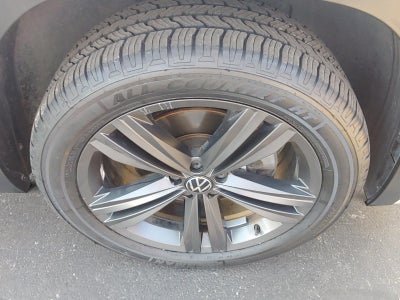 2021 Volkswagen Atlas Cross Sport 3.6L V6 SE w/Technology R-Line