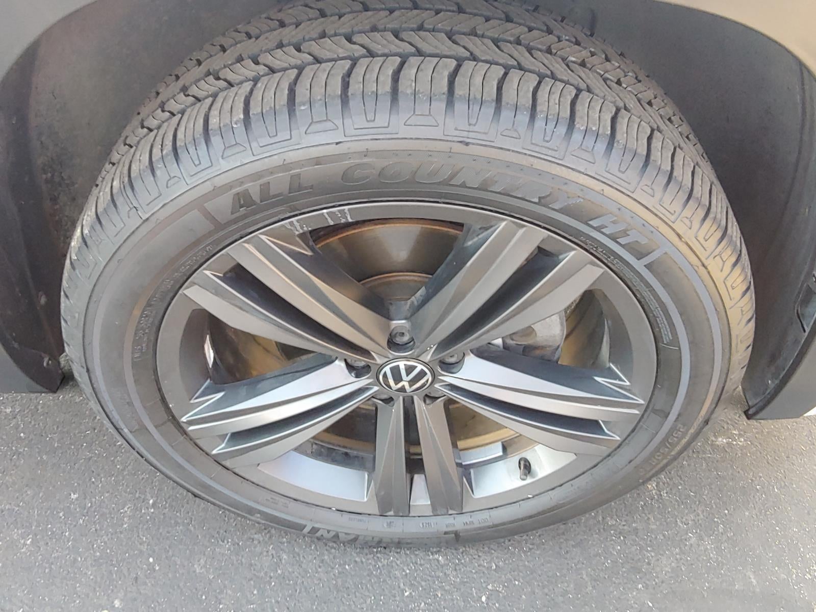 2021 Volkswagen Atlas Cross Sport 3.6L V6 SE w/Technology R-Line