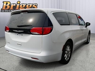 2023 Chrysler Voyager LX