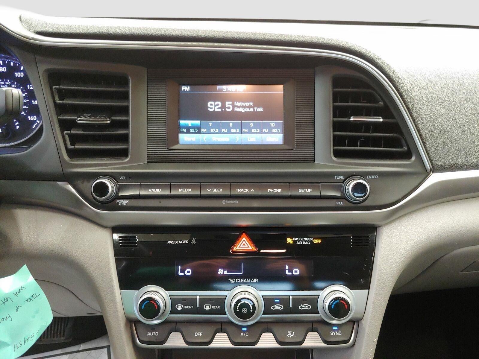 2020 Hyundai Elantra SE
