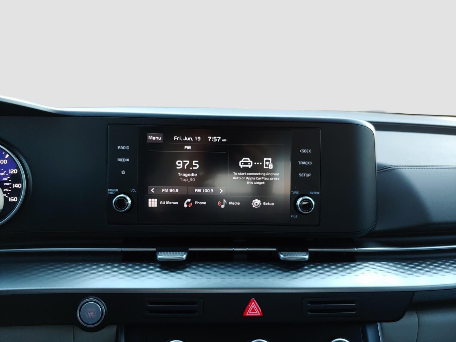 2024 Kia Carnival LX