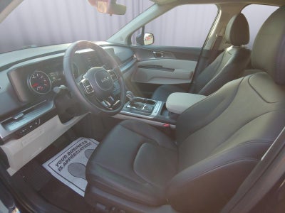 2024 Kia Carnival LX