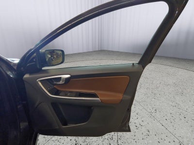 2015 Volvo XC60 T6 Platinum